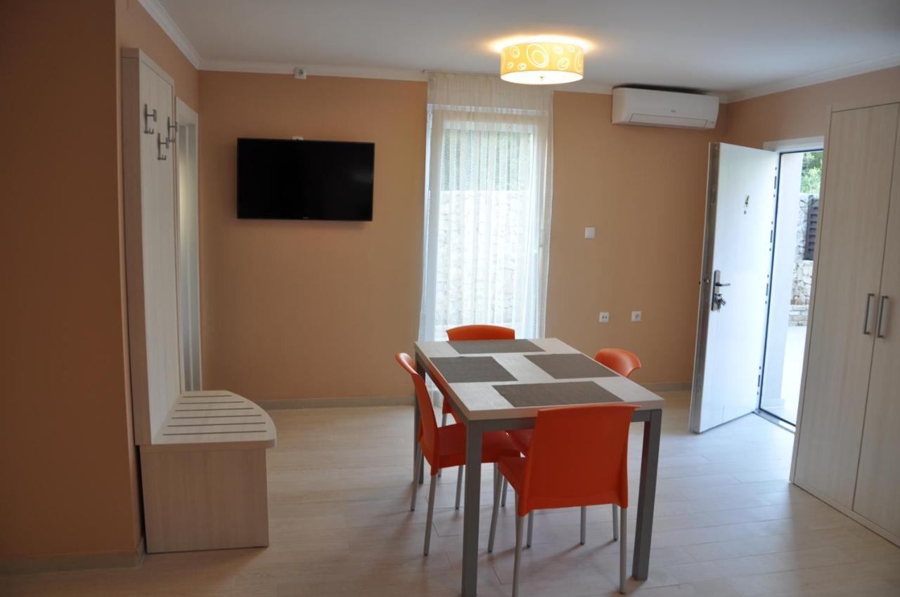Apartments Prestige Petrcane Esterno foto