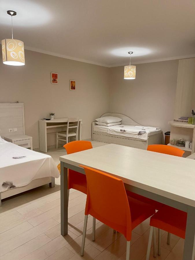 Apartments Prestige Petrcane Esterno foto