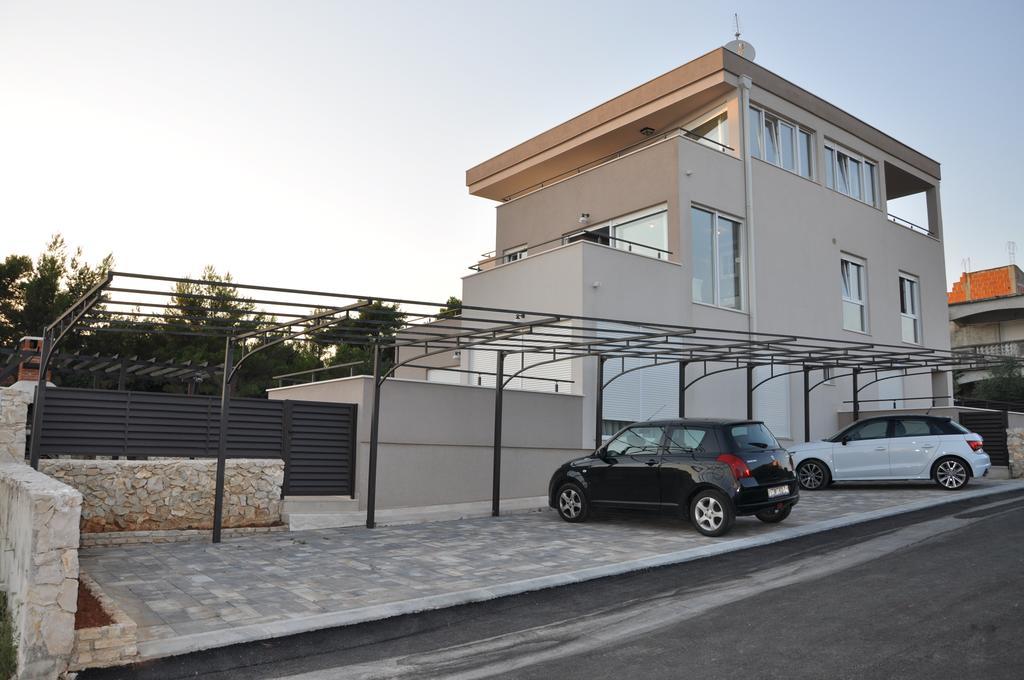 Apartments Prestige Petrcane Esterno foto