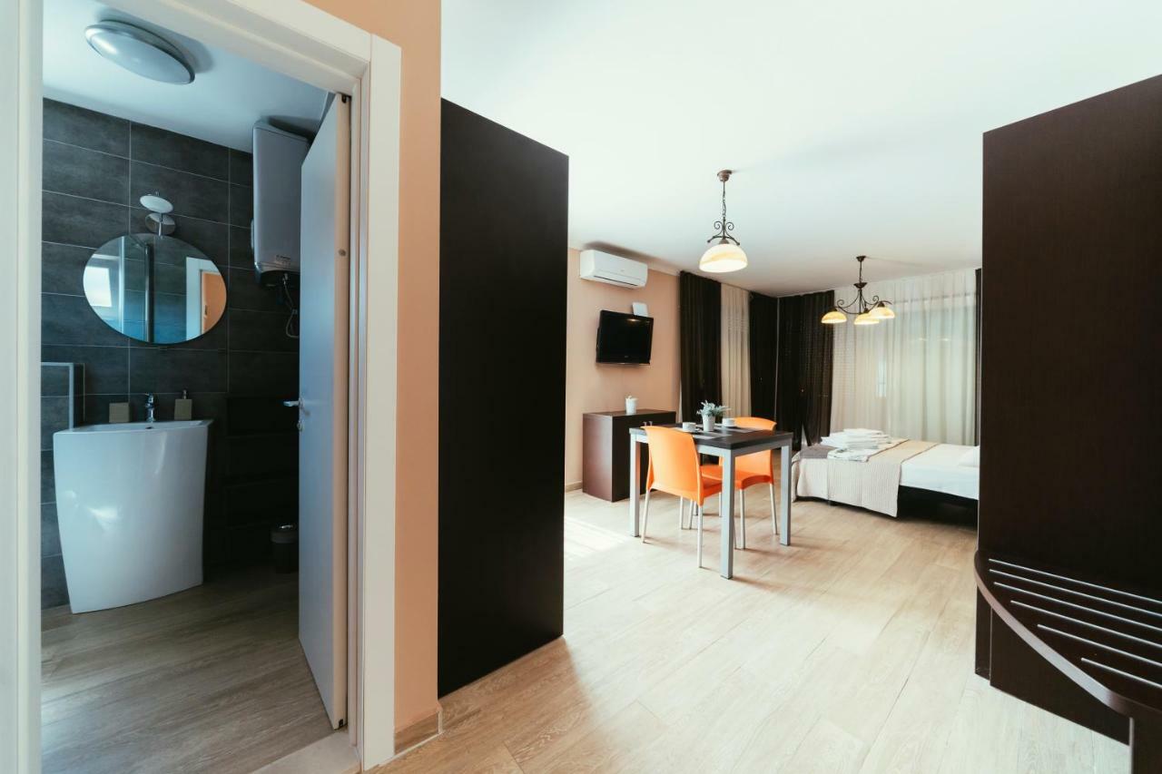 Apartments Prestige Petrcane Esterno foto