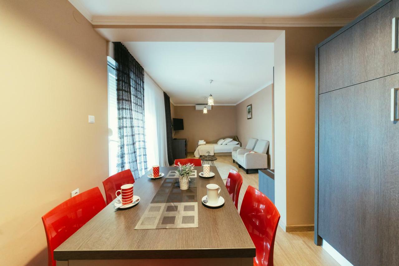 Apartments Prestige Petrcane Esterno foto