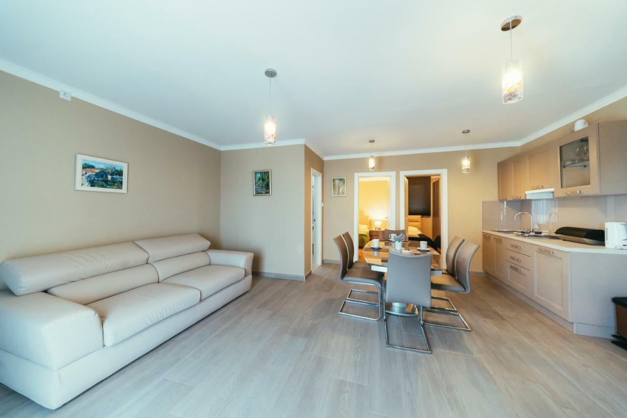 Apartments Prestige Petrcane Esterno foto