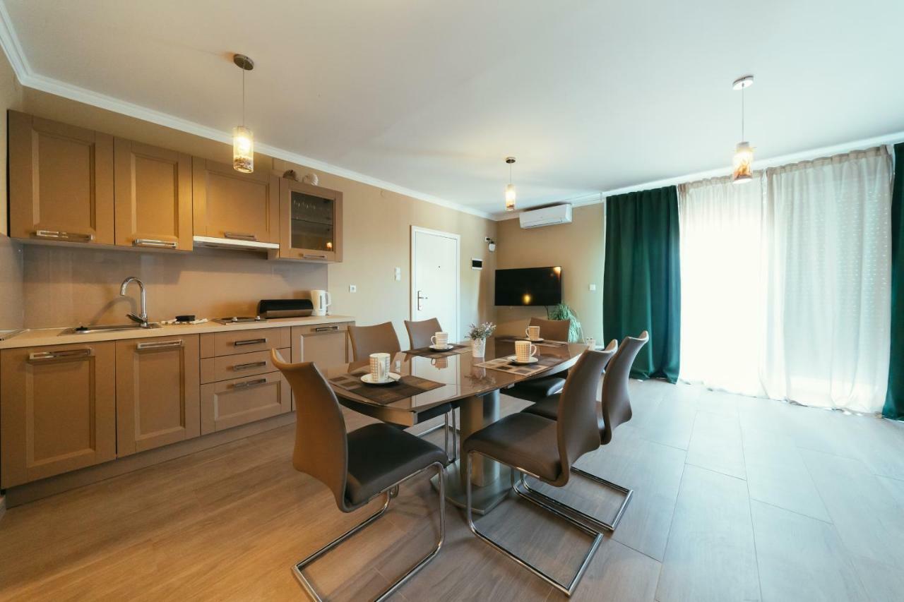 Apartments Prestige Petrcane Esterno foto