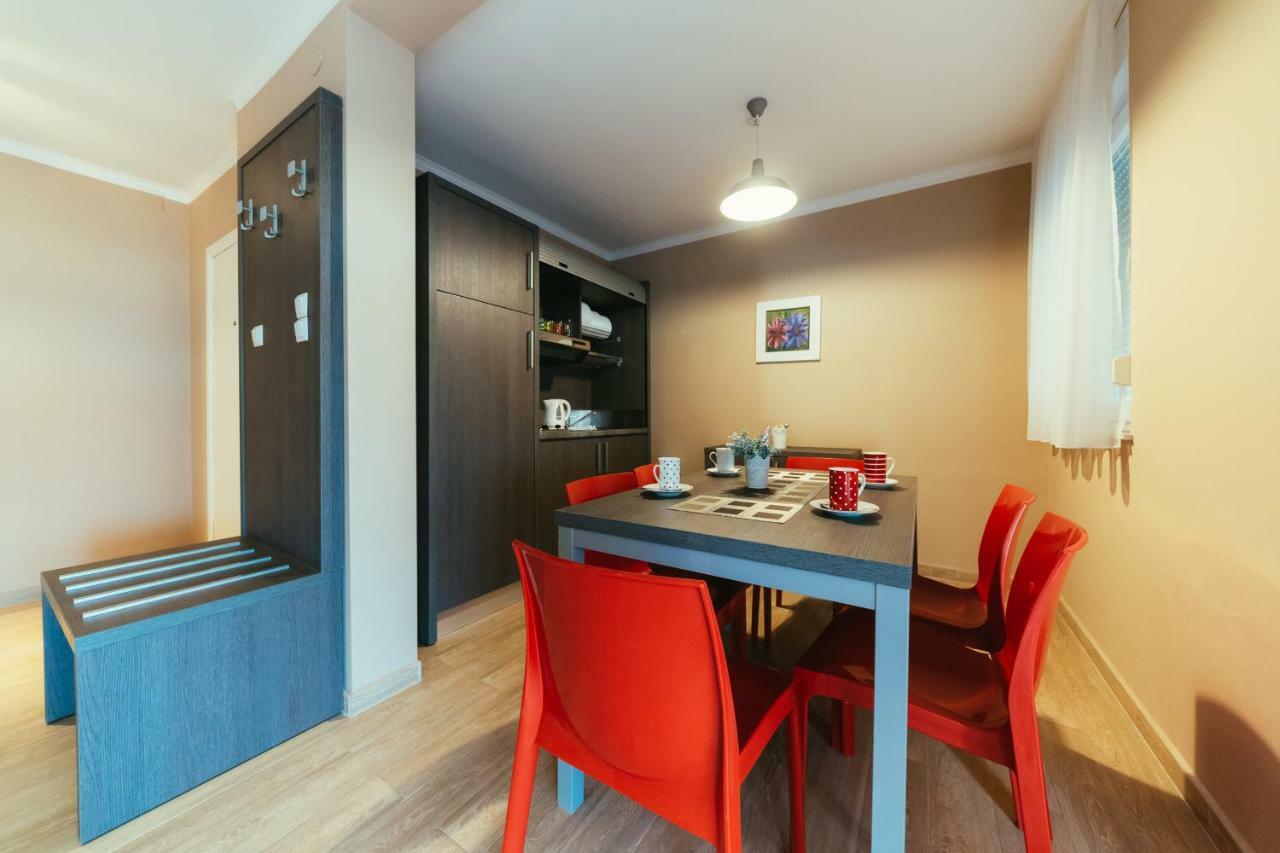 Apartments Prestige Petrcane Esterno foto