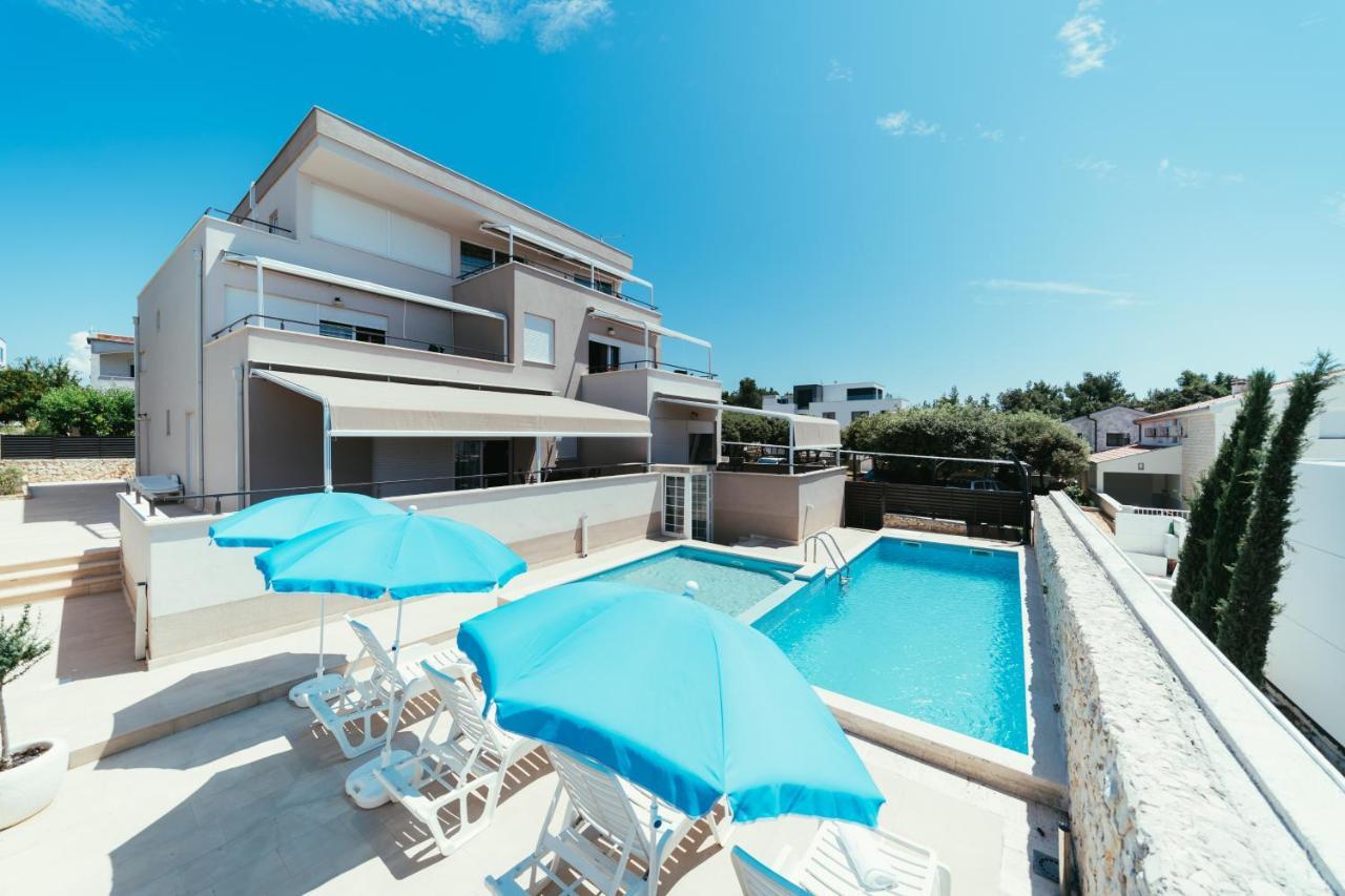 Apartments Prestige Petrcane Esterno foto