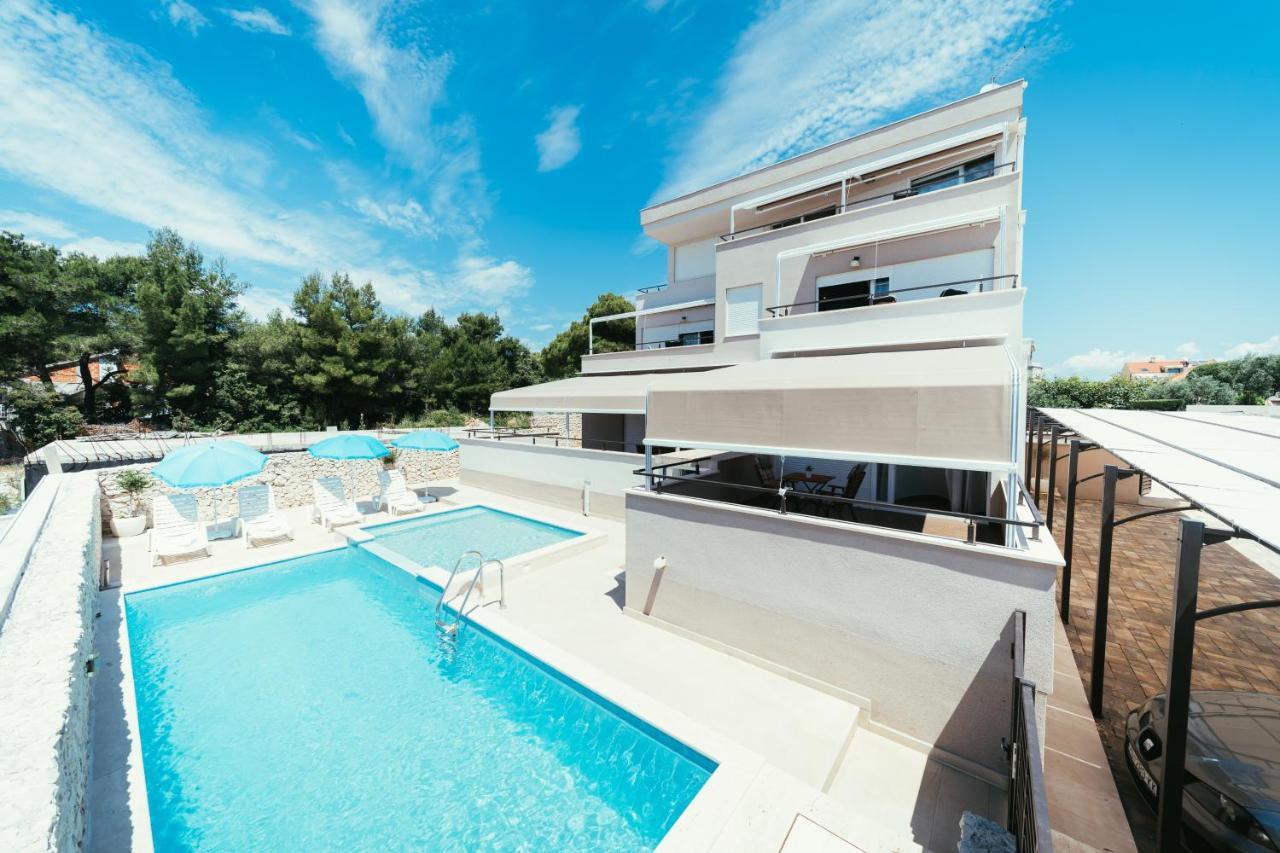 Apartments Prestige Petrcane Esterno foto