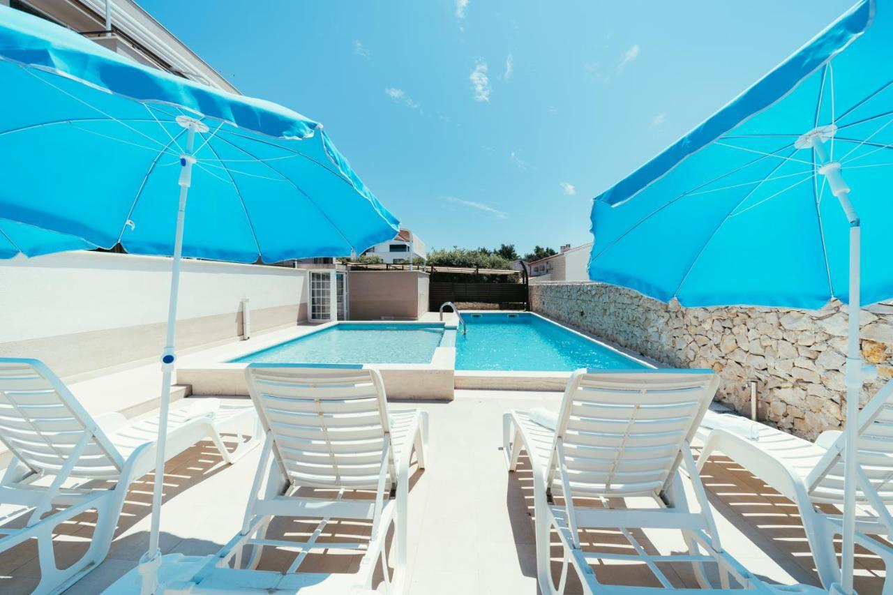 Apartments Prestige Petrcane Esterno foto